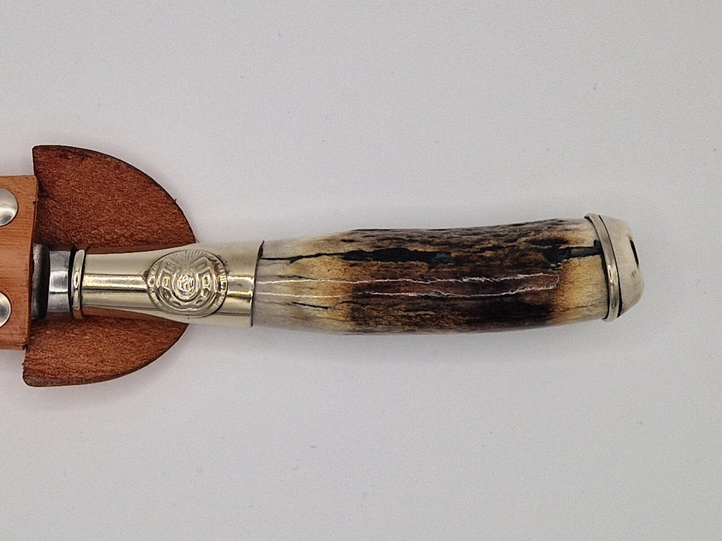 Couteau en Bois de Cerf